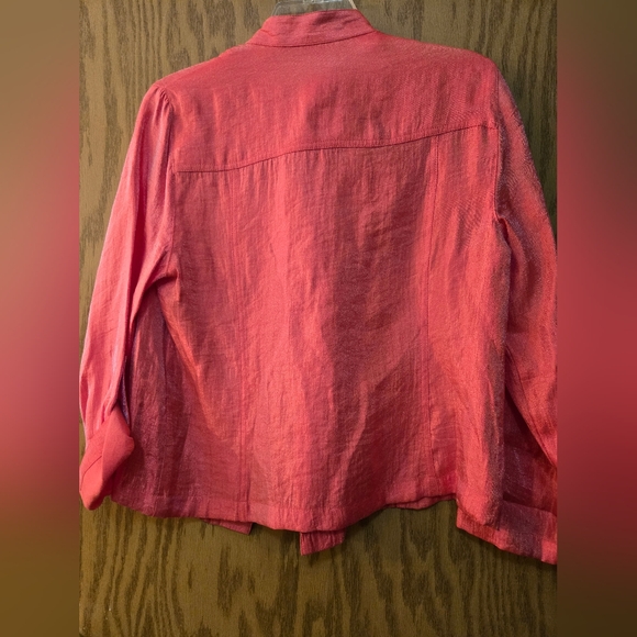 Very pretty, long sleeve shiny, coral colored button up top. Size 8 petite. - Picture 2 of 5